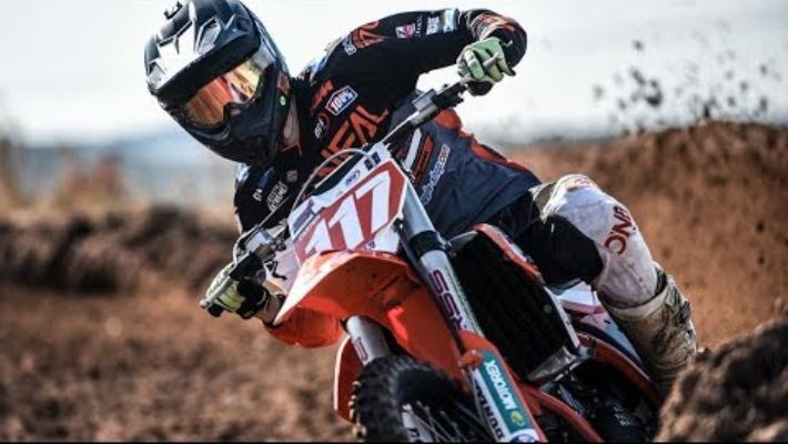 Vídeo Motocross - Épica corrida de 125cc 2 Tempos na Inglaterra - MotoX