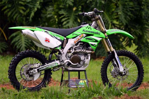 Kawasaki KX450, Motocicleta de competição