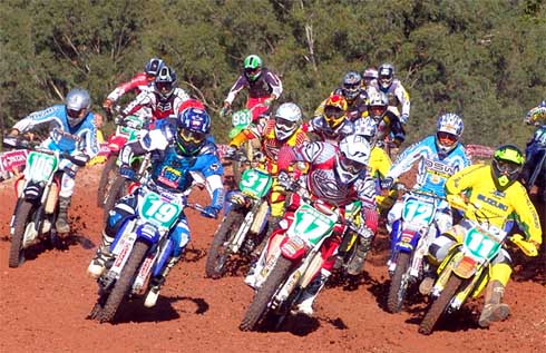 Carlos Eduardo brilha na grande final do Estadual de Motocross e leva o  título da categoria MX1 