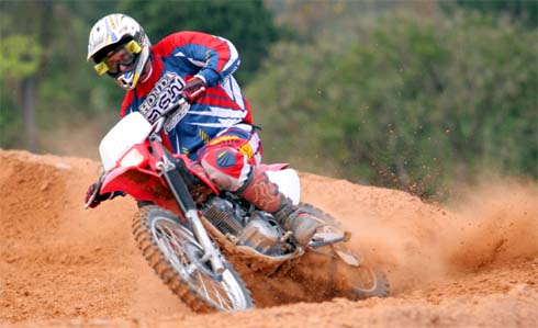 MOTOCROSS CRF 230 - A melhor moto para trilha 