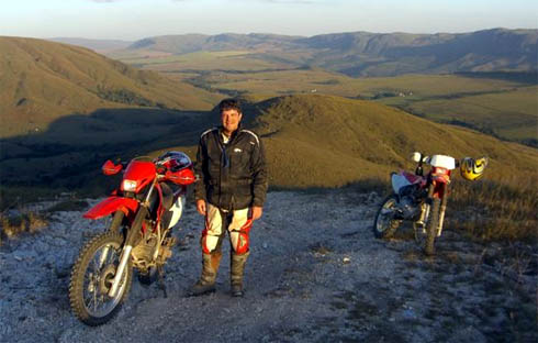 EXPLORANDO A TRILHA DA MACUMBA COM A MOTO DE TRILHA !