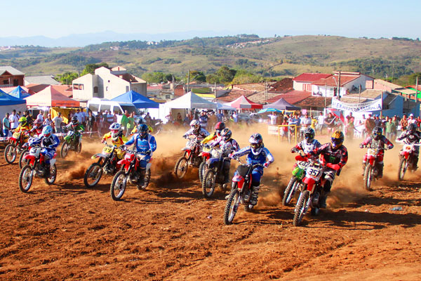 Corrida Nacional 230cc em São José - 3a etapa Campeonato Catarinense de  Motocross 