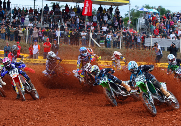 MX1  Vídeos: 3ª etapa do Brasileiro de Motocross em Interlagos