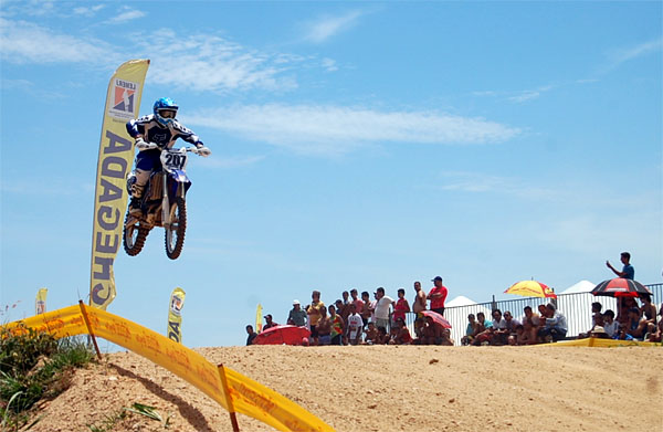 Moradora de São José vence etapa do campeonato nacional de beach