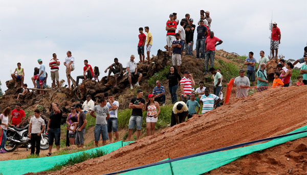 MotoCross em Louveira reúne mais de 5 mil pessoas