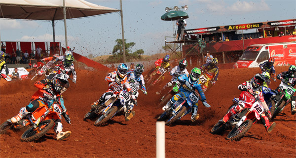 Jetro Salazar vence corrida classificatória da MX1 na 3ª etapa do  Brasileiro de Motocross