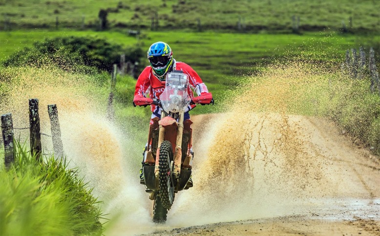 Honda Racing é destaque no primeiro dia de Brasileiro de Motocross em  Interlagos