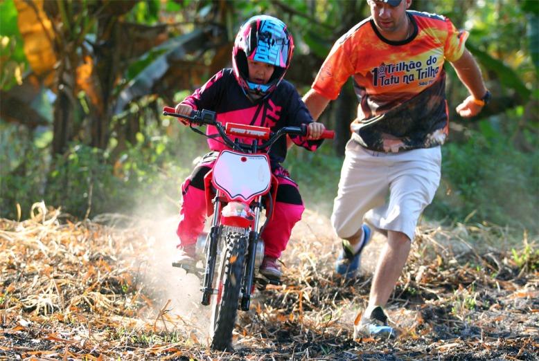 Especial - Introdução das crianças no motociclismo off road - MotoX