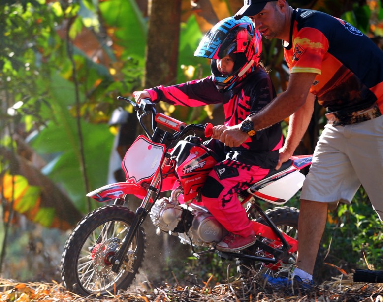 Especial - Introdução das crianças no motociclismo off road - MotoX