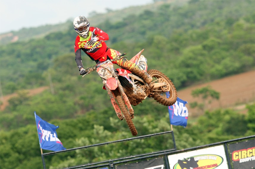 Vídeo: Faz hoje 19 anos que Joaquim Rodrigues fez um Top 5 no AMA  Motocross! - MotoSport