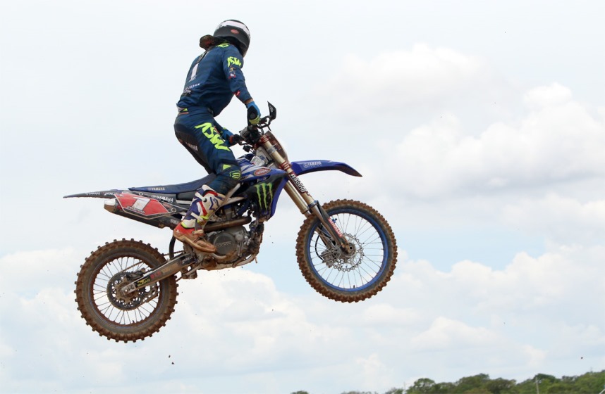 Brasileiro de Motocross AO VIVO, corridas do domingo - Show Radical