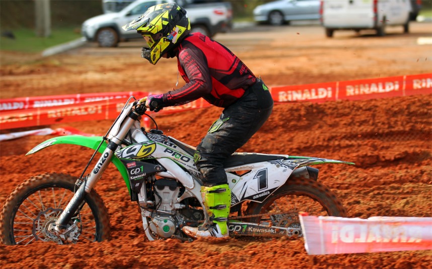 Ao vivo: corrida da MX3 no Brasileiro de Motocross 2018 em Extrema - MG -  MotoX