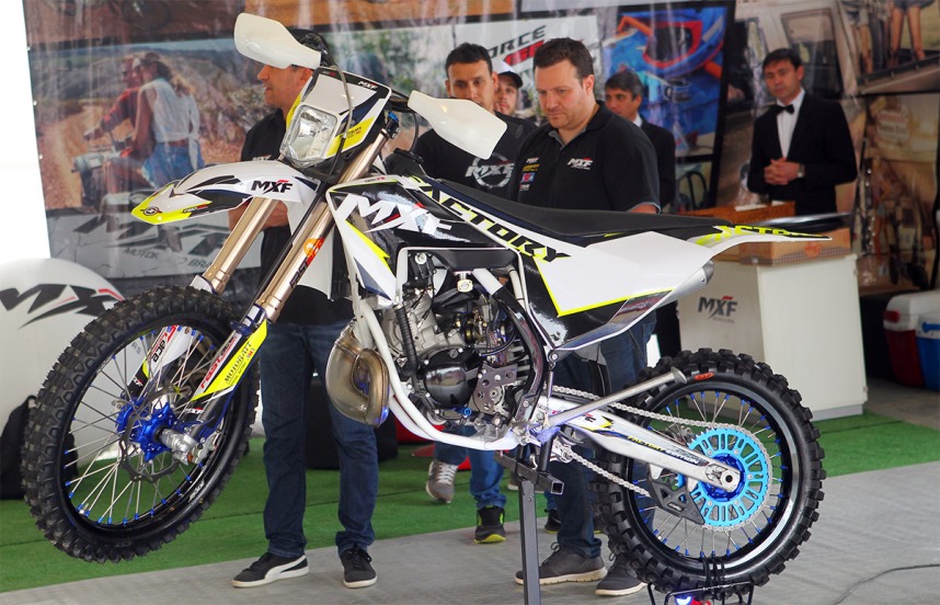 Moto de trilha 2T nacional, MXF 250 TS tem novidades - Motonline