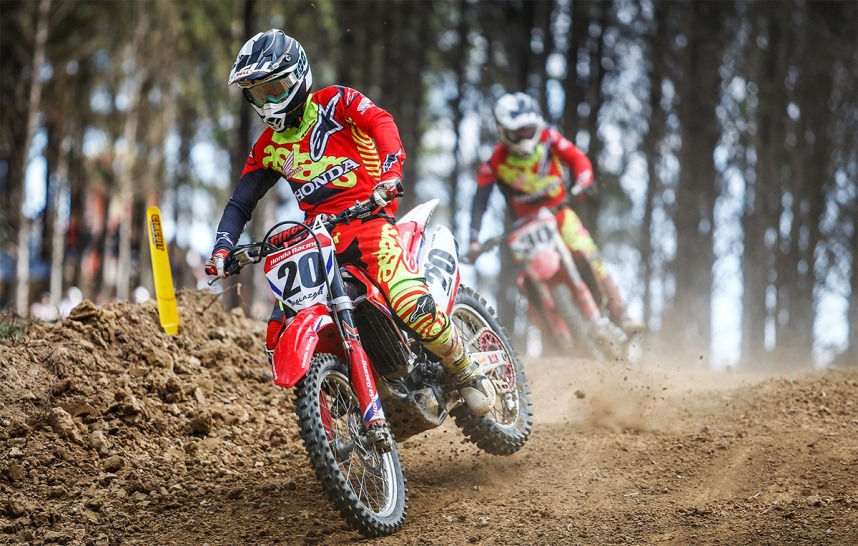 Jetro Salazar (MX1) e Leonardo Souza (MX2) fecham corridas da sexta etapa  do Brasileiro de Motocross na segunda posição