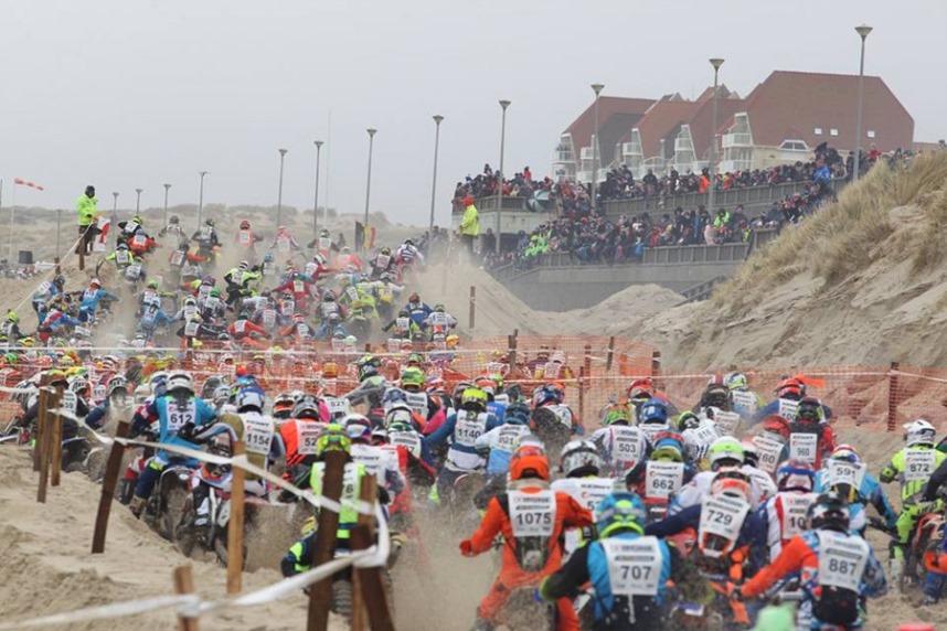 Corrida épica na praia: Melhores momentos do Enduropale du Touquet 2019 -  MotoX