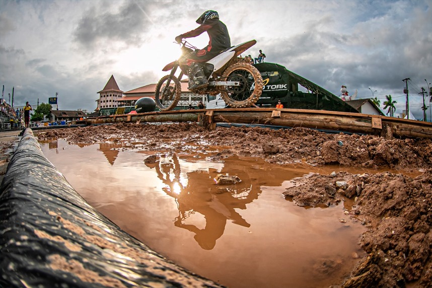 Encontro Tatu Trail reúne mais de 1.000 trilheiros em Brusque - SC - MotoX