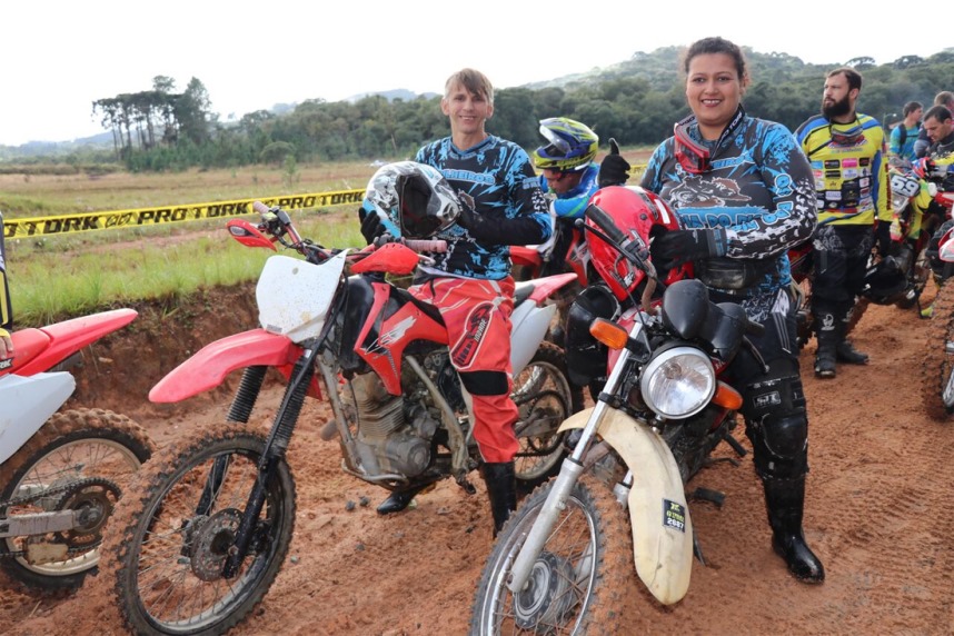 Trilha de moto, trilheiros, motocross, enduro, moto de trilha