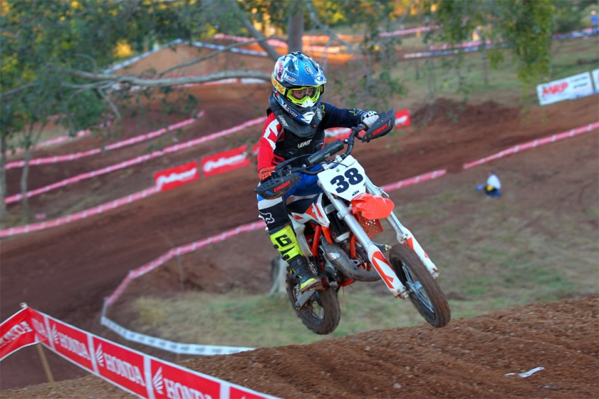 Pilotos ansiosos para corridas do Brasileiro de Motocross 2019 em Morrinhos  - GO - MotoX