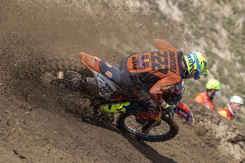 MX1  Vídeo: Motocross das Nações 2022, a última corrida de Tony Cairoli